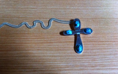 SEMANA SANTA CON CRUCES Y TURQUESAS