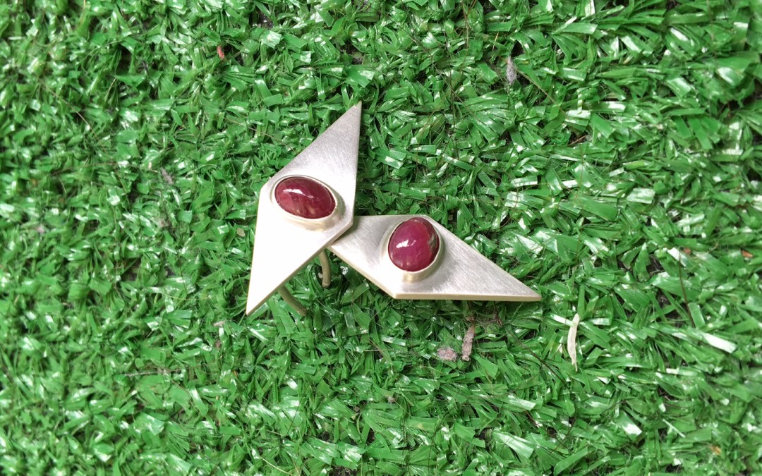 EL RETO DE CREAR UNA JOYA A MEDIDA: LOS PENDIENTES DE ALEX