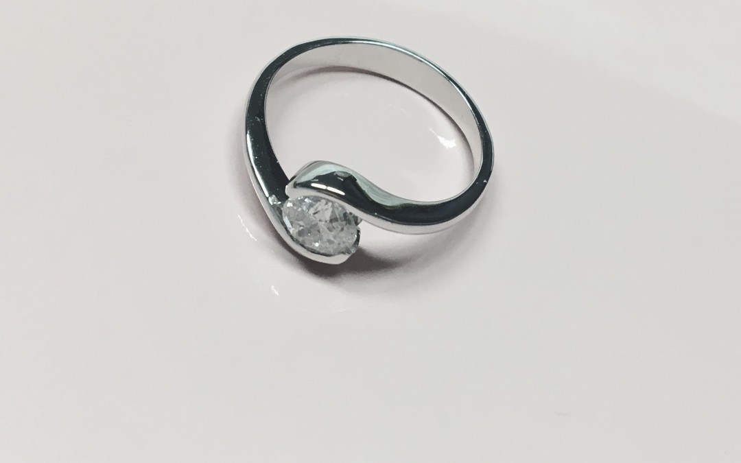 JOYAS PARA BODAS: ANILLO DE PEDIDA CON HISTORIA