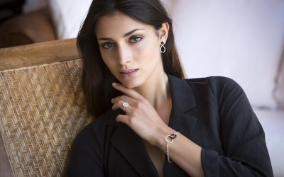 RAQUEL TEJEDOR, NUEVA IMAGEN DE EME JEWELS
