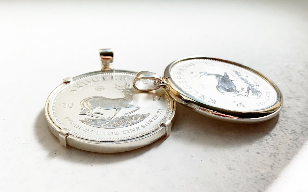 COLGANTES CON MONEDAS DE PLATA